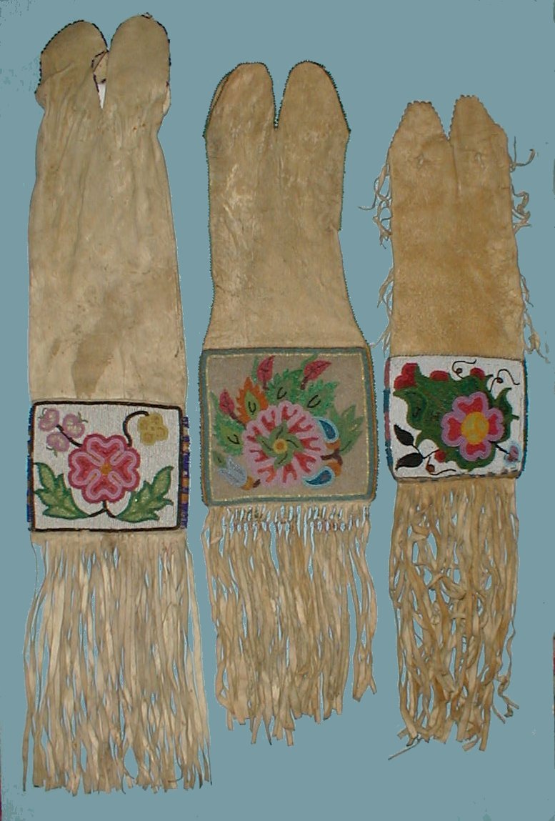 Typical Native American Tribal Bead Color Preferences – Canadian Plains Pipebags: R. Green Collection – Crazy Crow Trading Post Typical Native American Tribal Bead Color Preferences - Canadian Plains Pipebags: R. Green Collection - Crazy Crow Trading Post