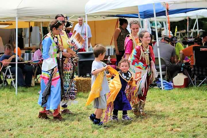 Baby Bison Days Charity Pow Wow - Boss Bison Ranch