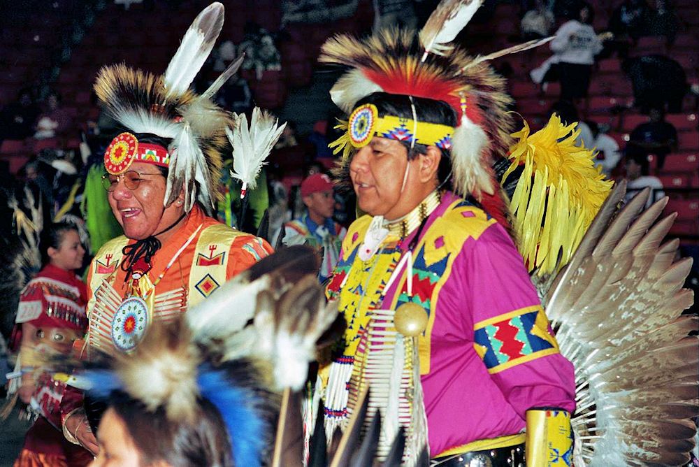 American Indian Center Chicago Powwow - AIC Chicago Pow Wow