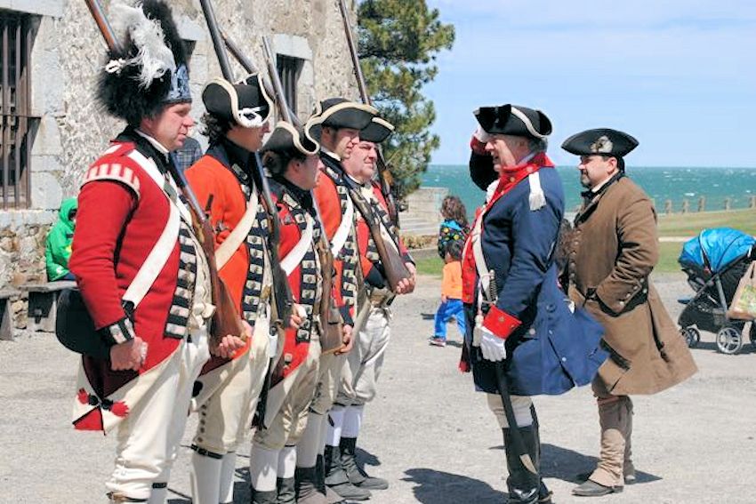 Old Fort Niagara Soldiers of the Revolution -Living History