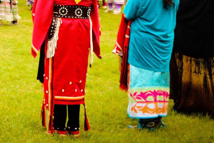 Seaconke Wampanoag Tribe In The Spirit Pow Wow - Redway Plain