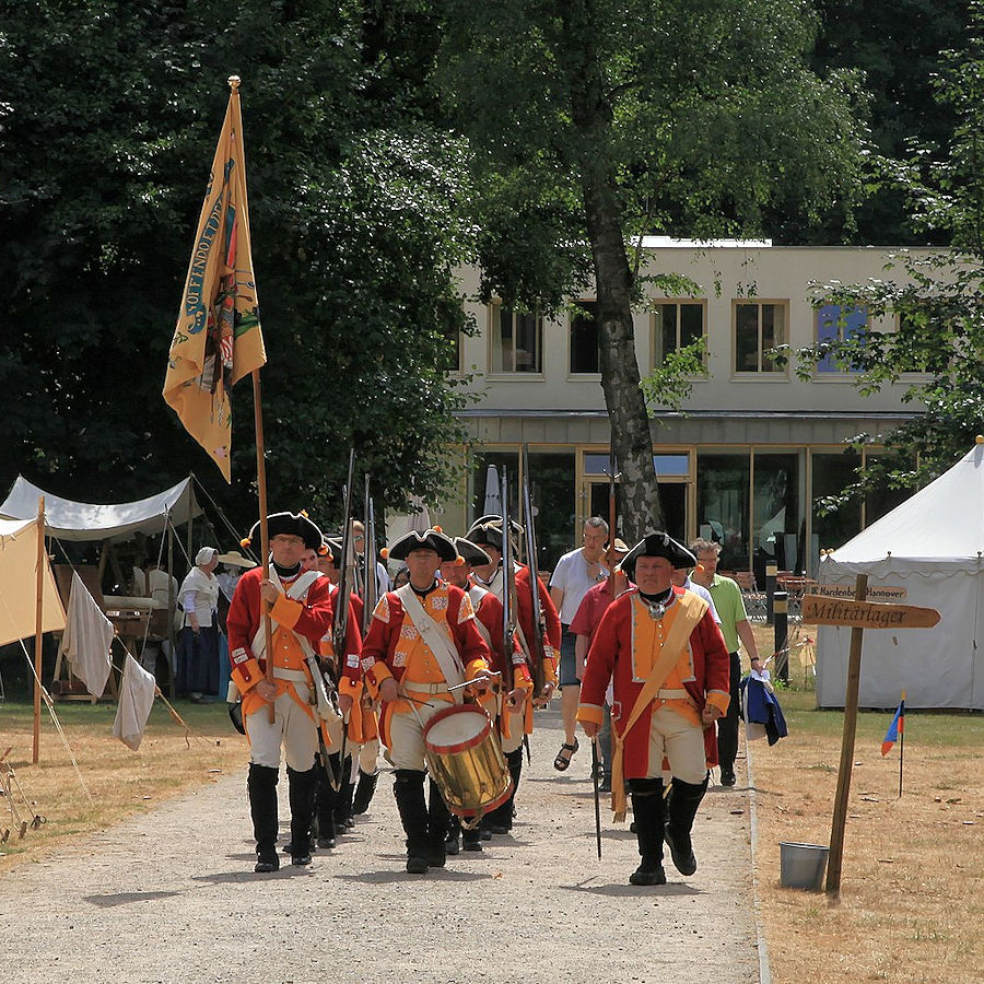 fort-ticonderoga-reenactment-Meppen_-_Juchhe_Amerika_79_ies-900×900 Witness 1777 at Fort Ticonderoga Everyday! - Crazy Crow Trading Post
