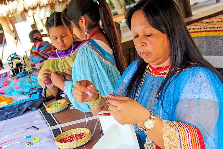 Miccosukee Indian Arts & Crafts Festival - Miccosukee Indian Arts and Crafts Festival - Miccosukee Indian Village - Miccosukee Educational Fund