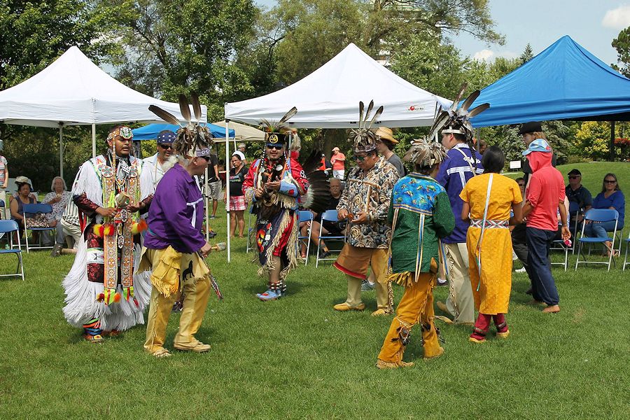 Nin Os Kom Tin Aboriginal Celebration - Fairy Lake