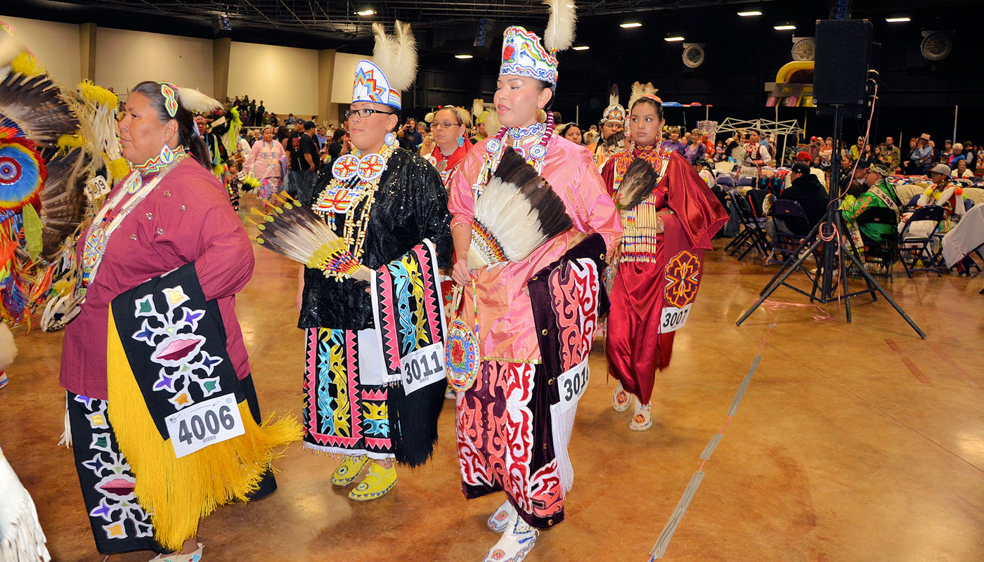 Women S Southern Cloth Regalia Photo Gallery Crazy Crow Trading Post Women S Southern Cloth Regalia Photo Gallery Crazy Crow Trading Post